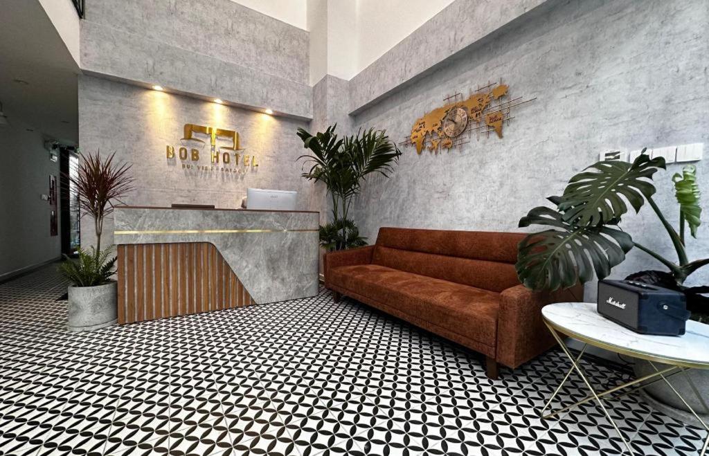 BOBHOTEL - BÙI VIỆN