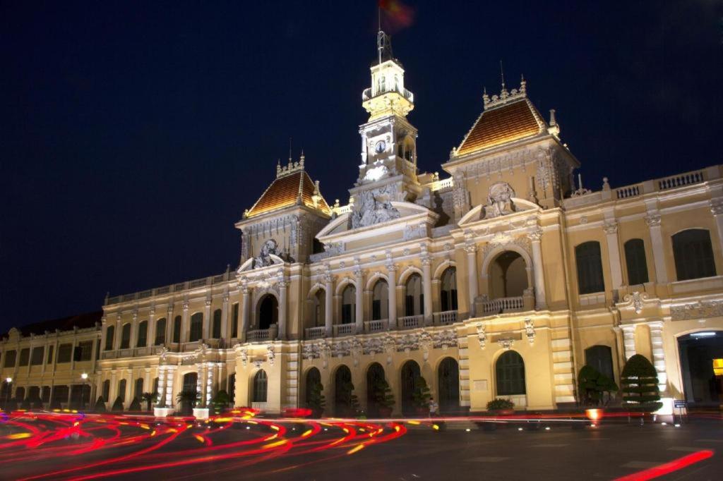 BOBHOTEL - BÙI VIỆN