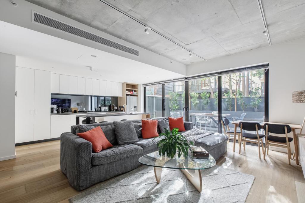 Large Central Prahran Retreat photo 1