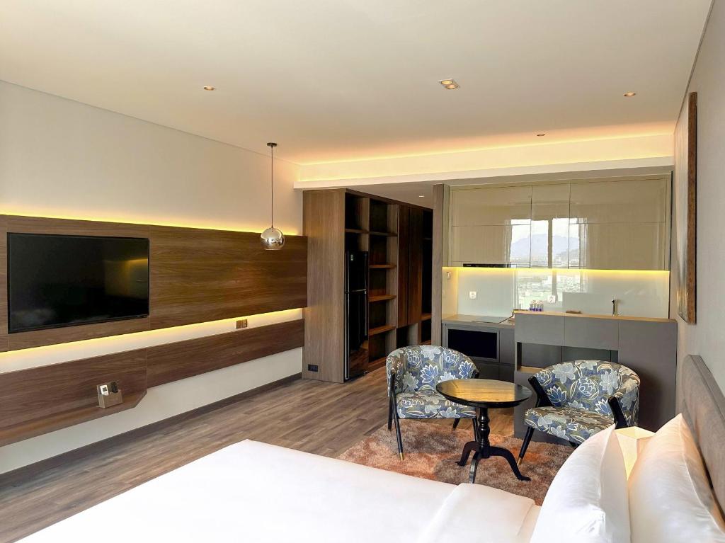 Centre Point Danang Hotel & Residence