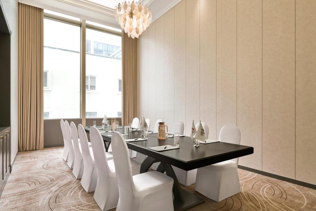 Epic Tower Swiss-Belresidences