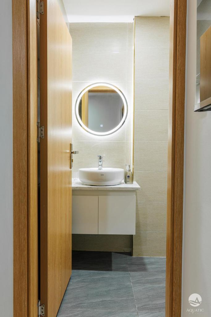 Aquatic Hotel Cat Ba