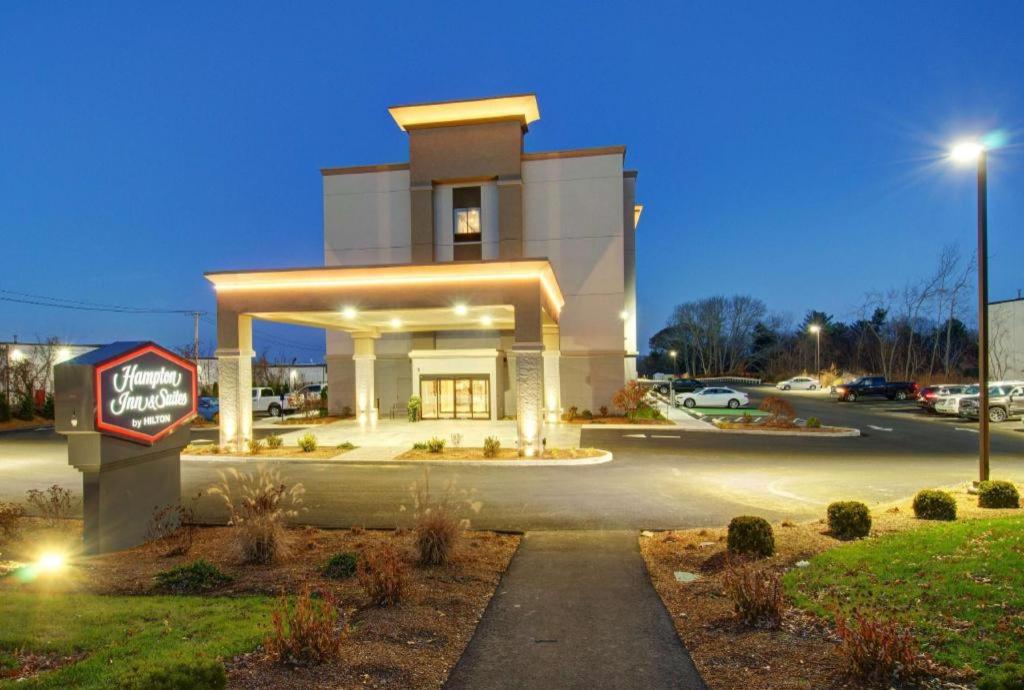 Hampton Inn & Suites Boston/Stoughton image
