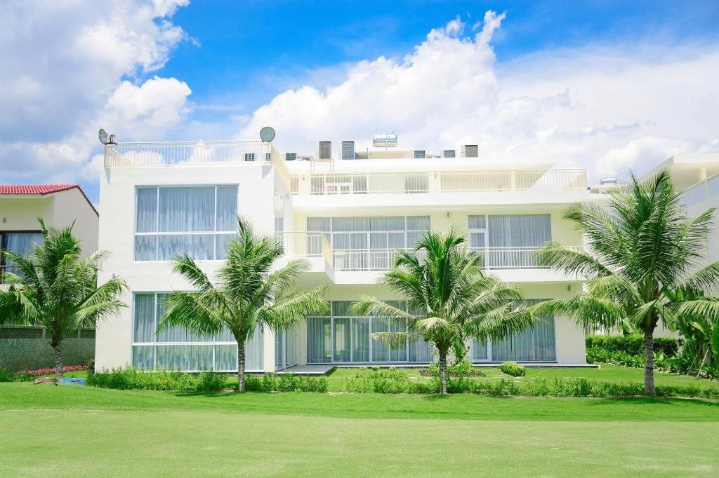 Diamond Bay Golf and Villas