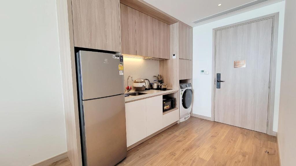 Mordern Studio Hạ Long Tầng 38 Rooftop Bar