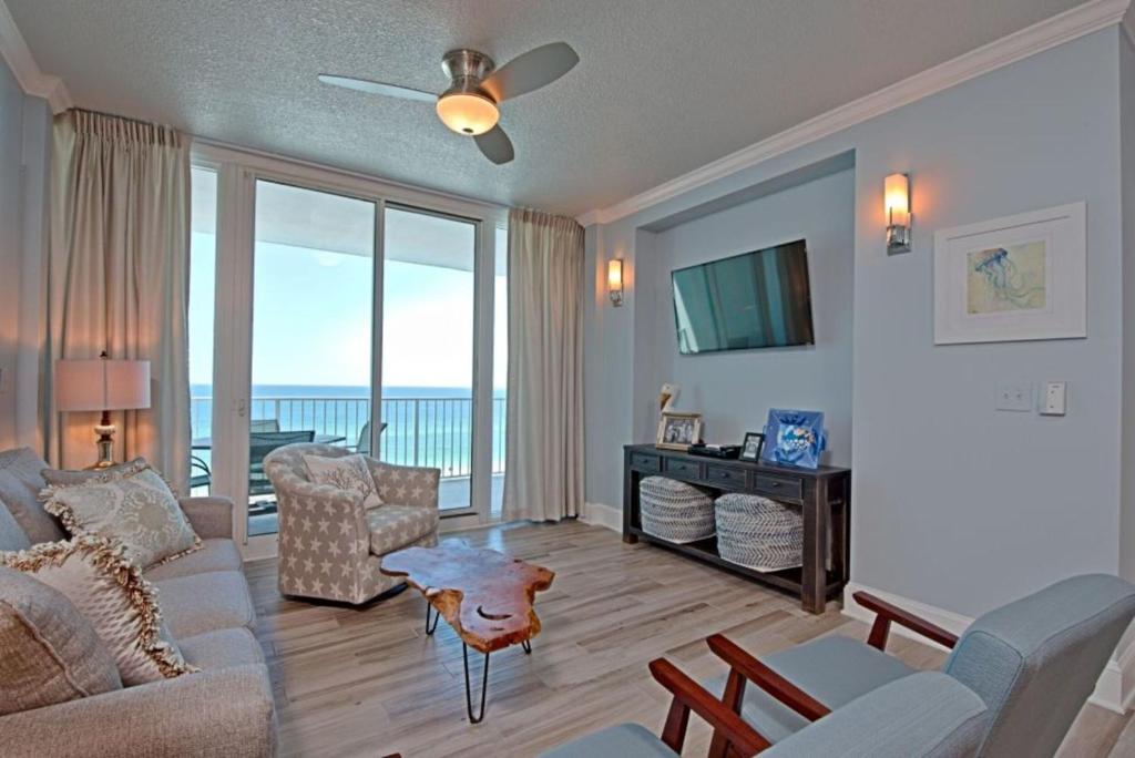 Lighthouse Condos by Hosteeva image