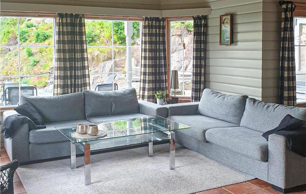 Stunning Home In Lindesnes With 5 Bedrooms And Sauna photo 3