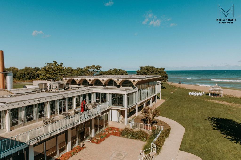 Illinois Beach Hotel image