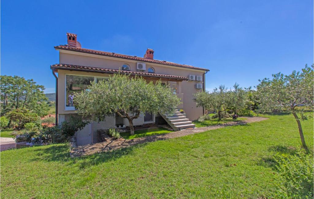 Stunning Apartment In Secovlje With 3 Bedrooms And Wifi