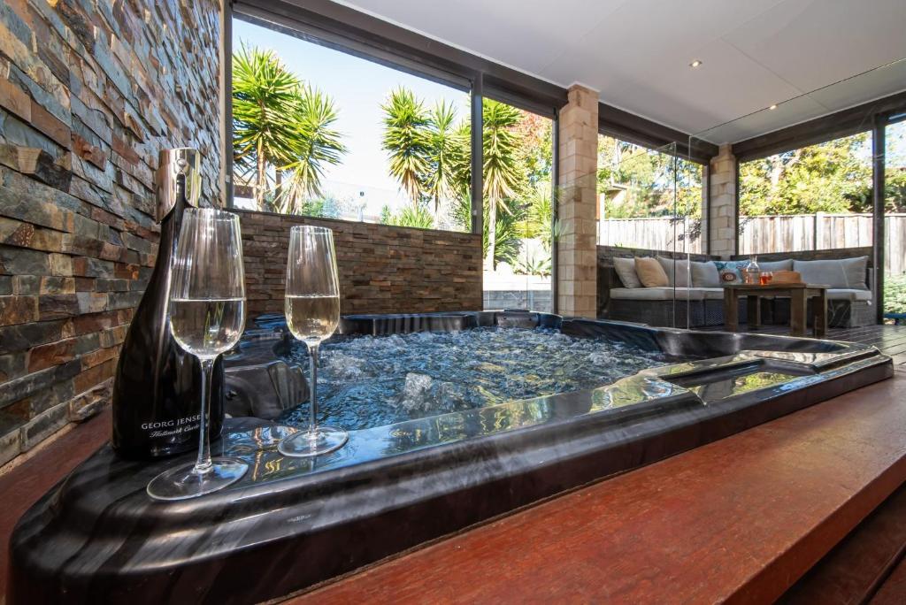 Sunrise Oasis Pool, Spa, Theatre Room photo 3
