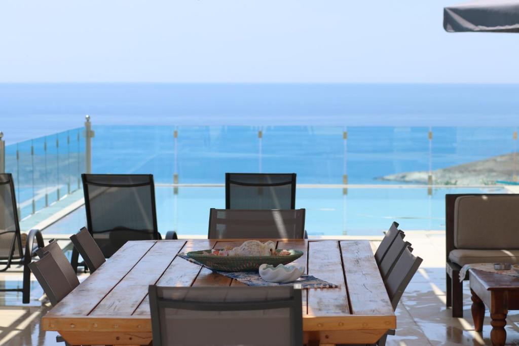 Ionian pool house photo 3