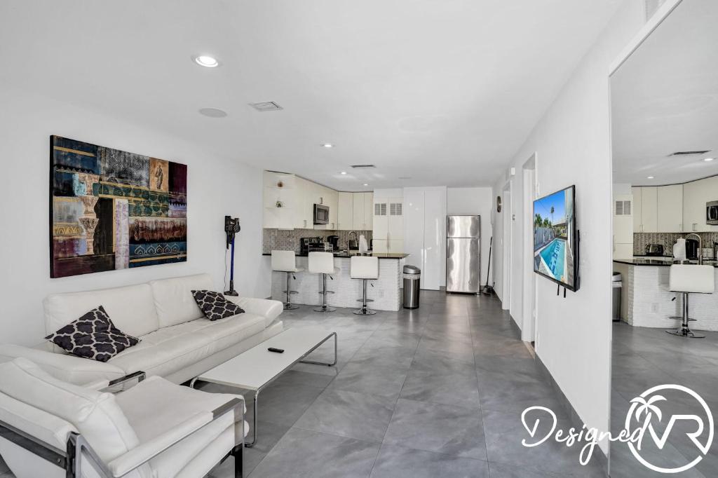 Unit E SeaI Private House near Deerfield Beach - Tap to explore photos