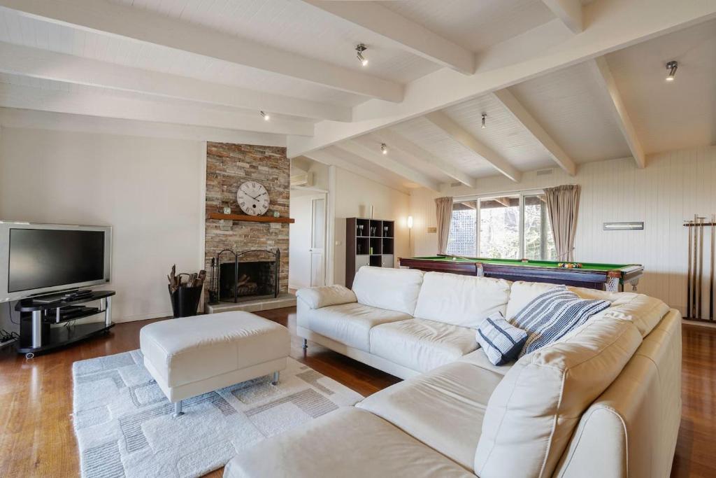 Port Philip Panorama - Bayview Retreat and Pool Bliss