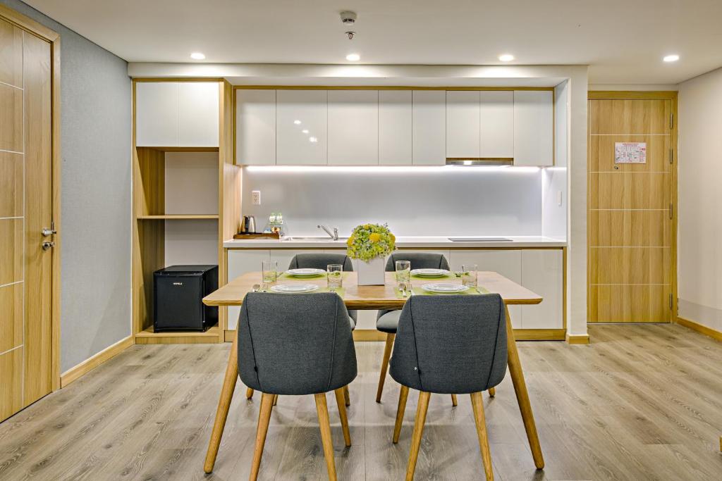 Abogo Apartment FHome Riverside