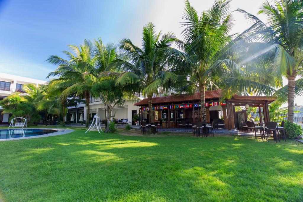 River Beach Resort & Residences