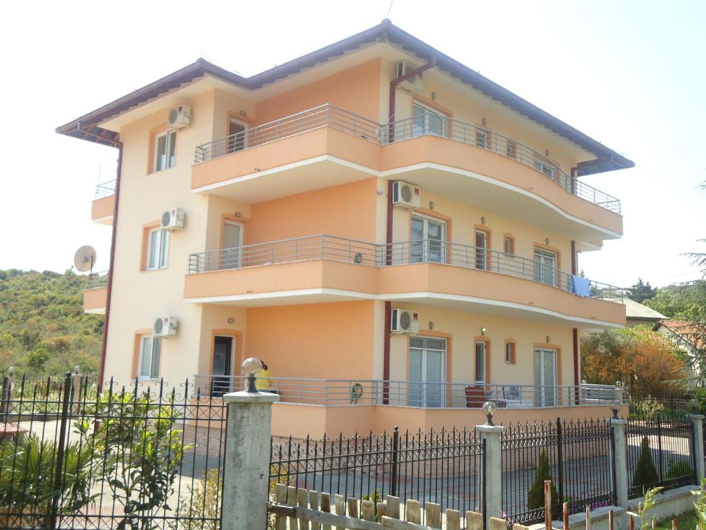 Apartments Elizabet photo 1