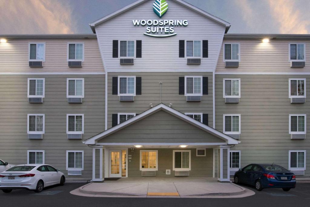WoodSpring Suites Savannah Garden City image