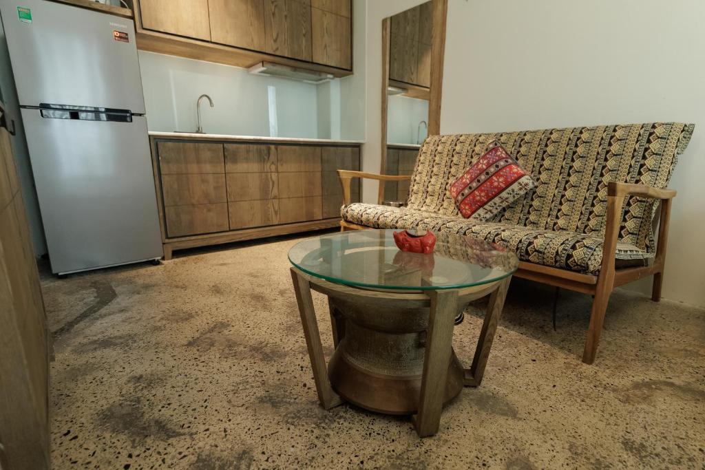 Vietlife Hotel & Apartment, Bar in Basement, Cinema Room