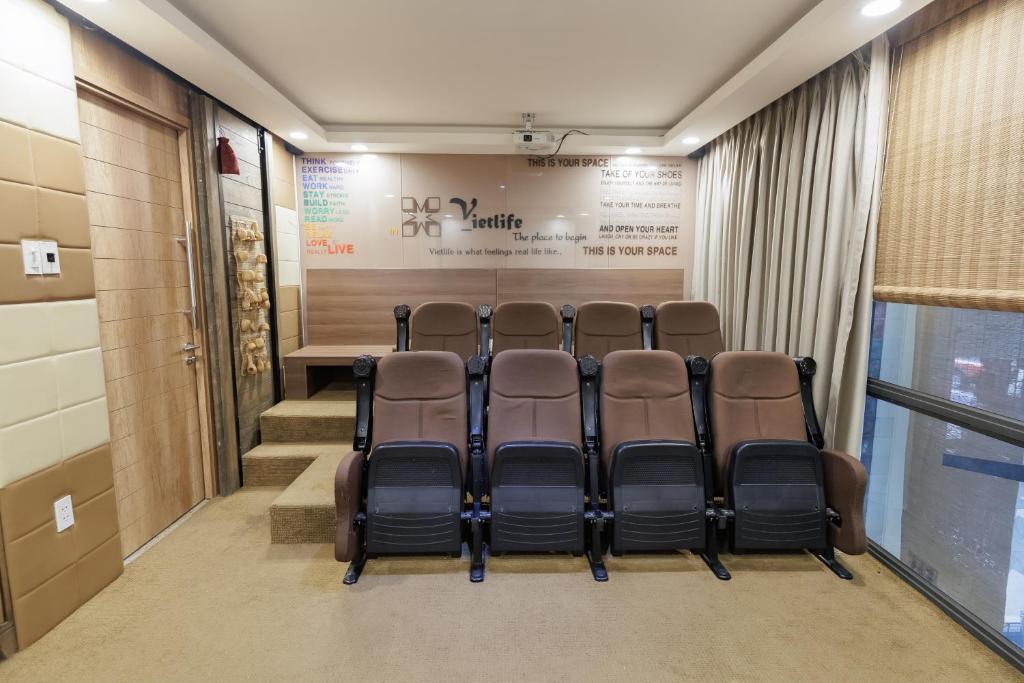 Vietlife Hotel & Apartment, Bar in Basement, Cinema Room