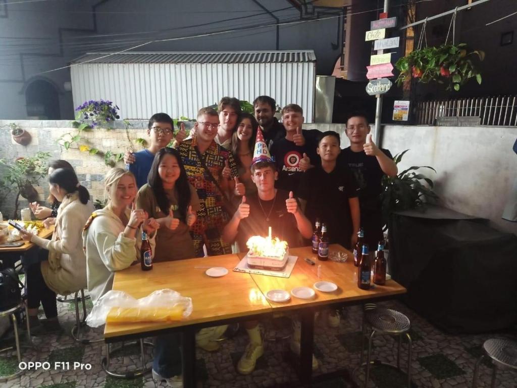 Ha Long Fancy Hostel with Vegetarian and Vegan Restaurant