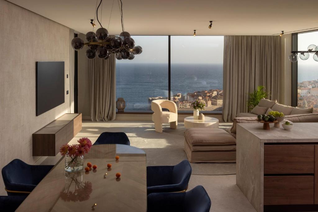 New Breathtaking view apartment Ragusea - Tap to explore photos