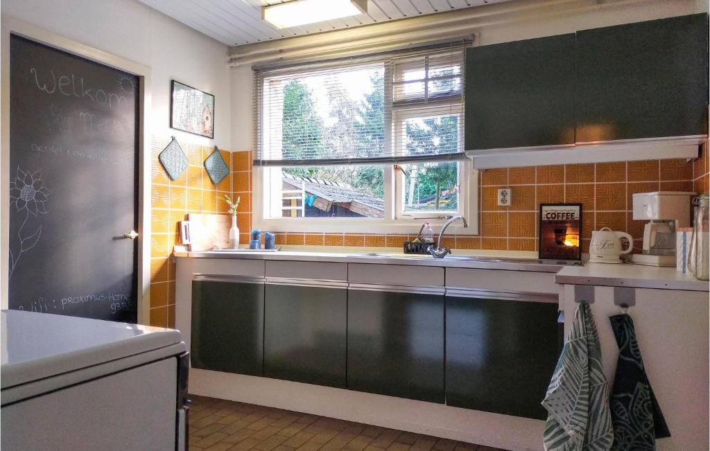 Lovely Home In Arendonk With Sauna photo 4