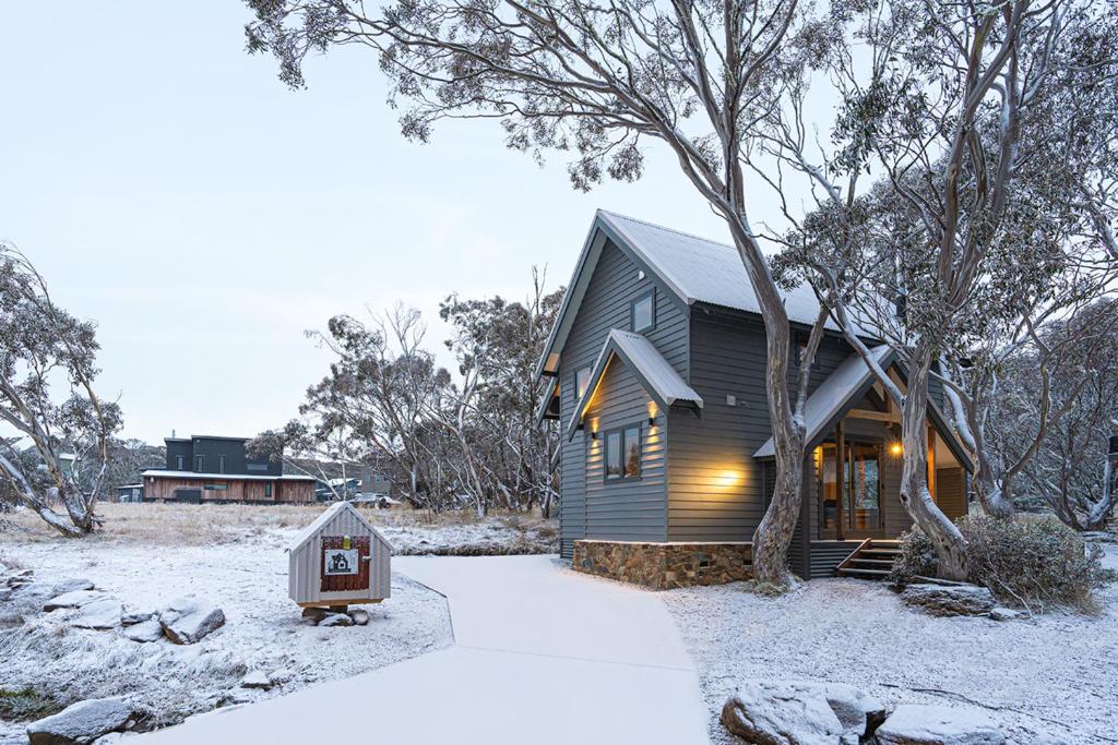 Cosy Cabin 15 min drive from Mount Hotham photo 1