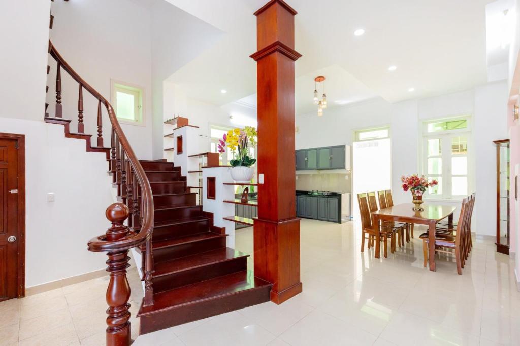 Biệt thự MINH KHAI Hồ Bơi Riêng