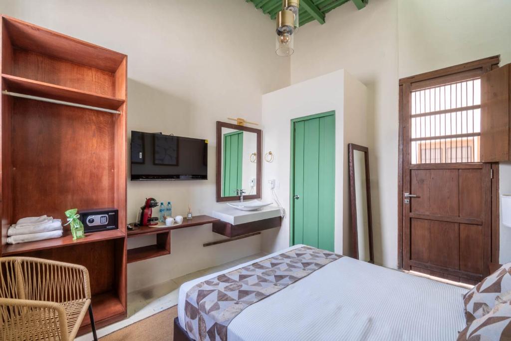 Hotel Boutique Santa Elena - Tap to explore photos