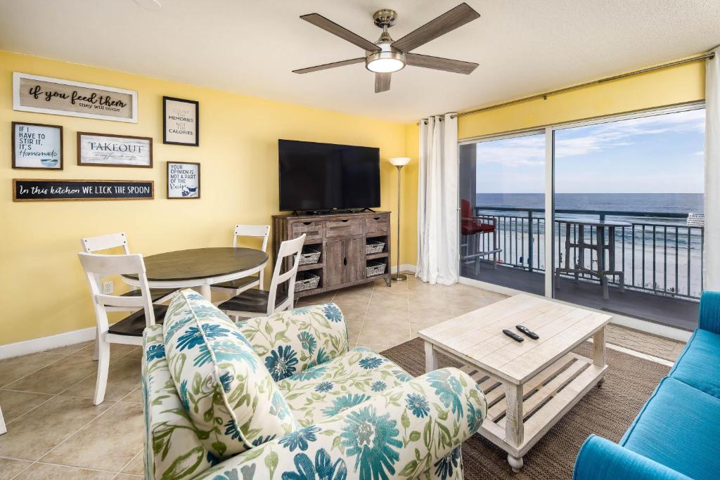 Pelican Isle 406 image