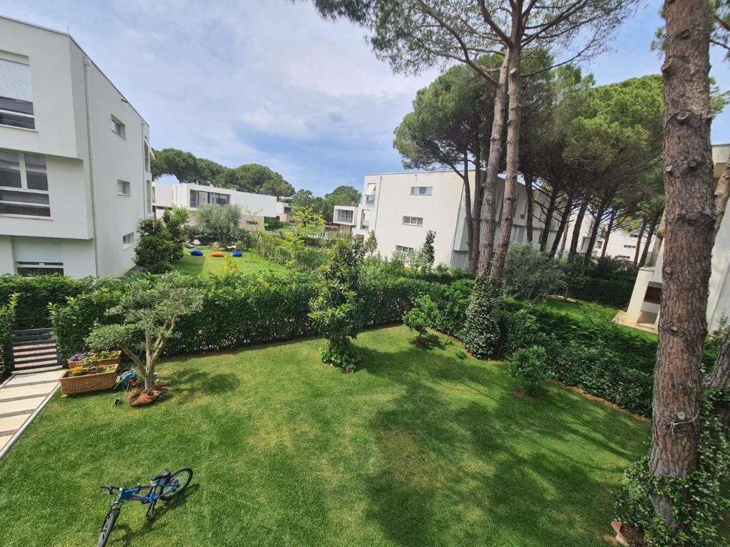 Shiny San Pietro Apartment photo 2