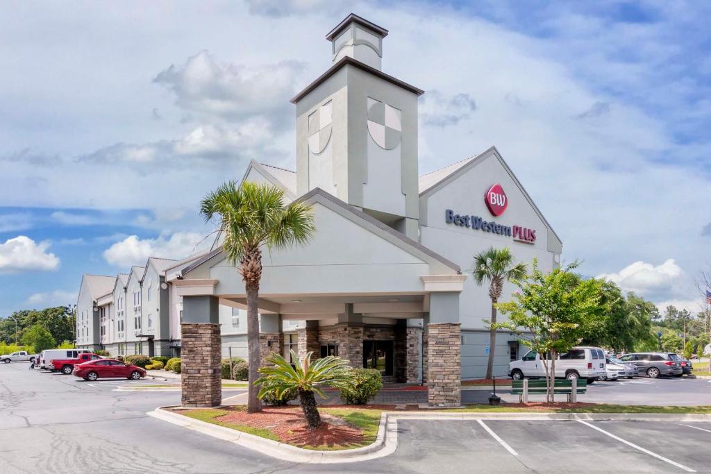 Best Western Plus Savannah Airport Inn & Suites image