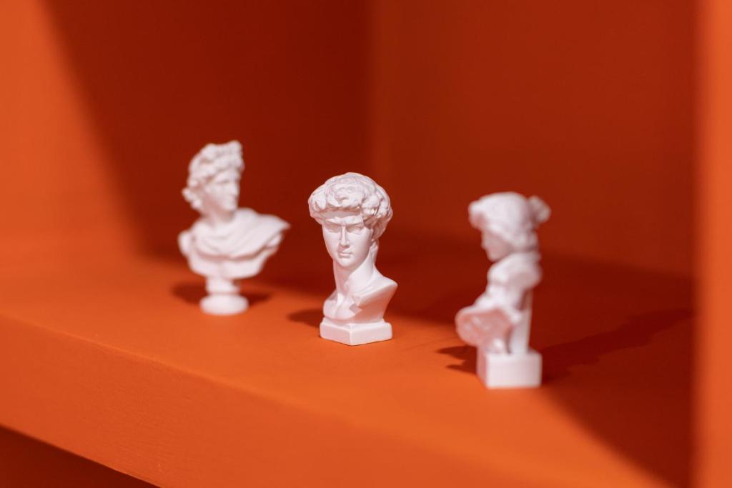 Harmony Home-Projector-Bathtub- Spacious