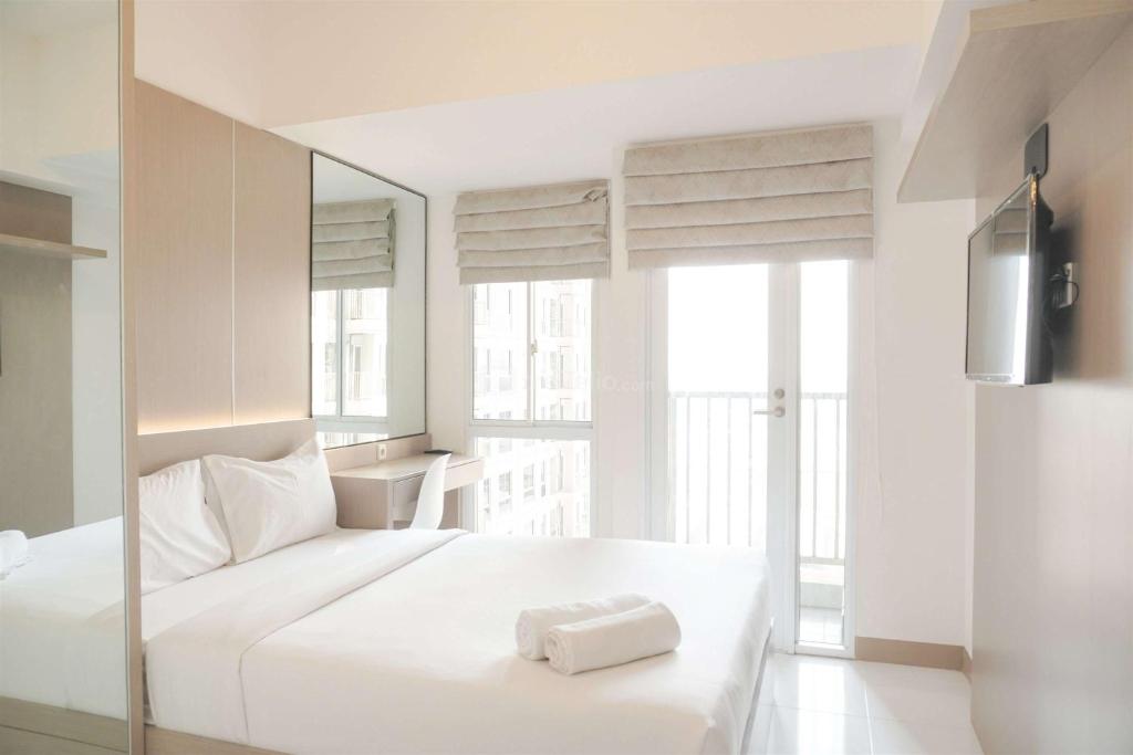 Modern Look Studio Tokyo Riverside PIK 2 Apartment By Travelio, Tangerang