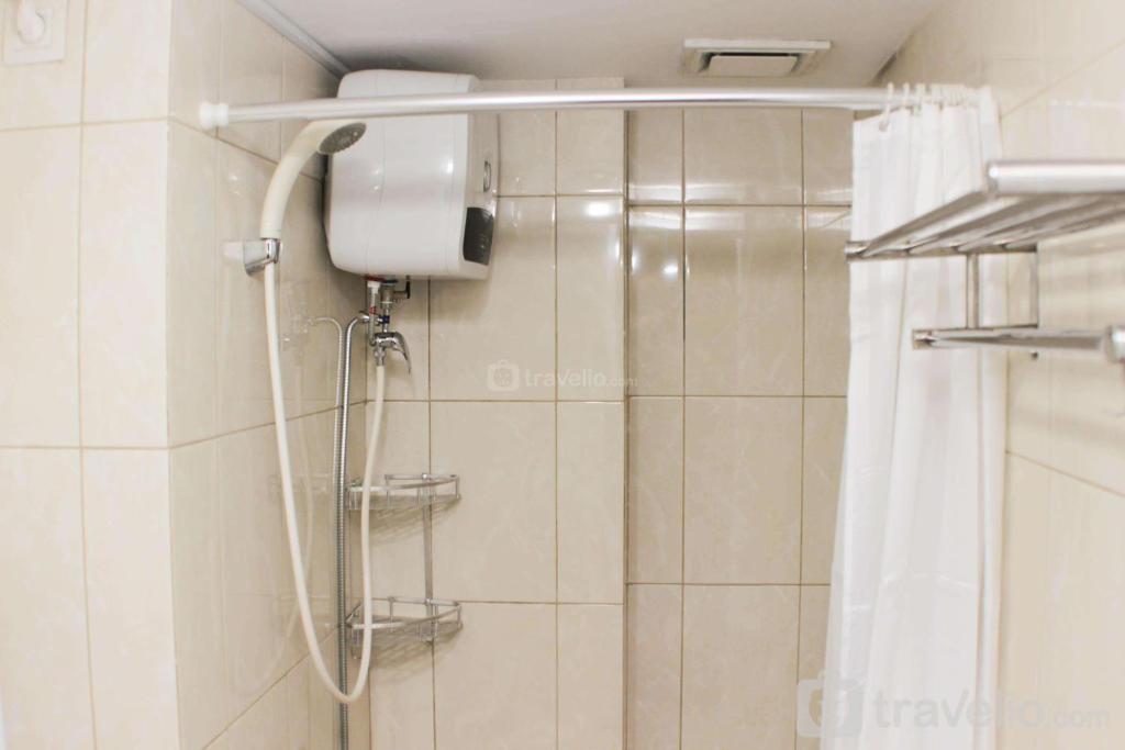Fancy and Comfy 2BR Apartment at Springlake Summarecon By Travelio photo 1