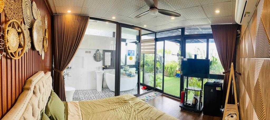 Happy House- Studio Apartment