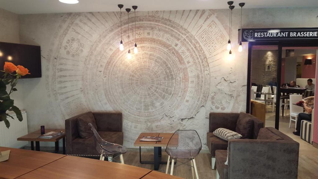 Logis Hotel des Bourbons photo 4