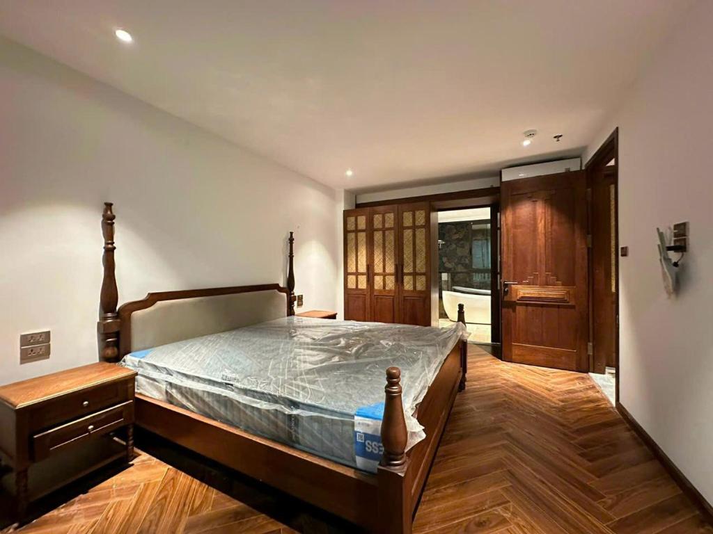 3 Bedrooms Apartment