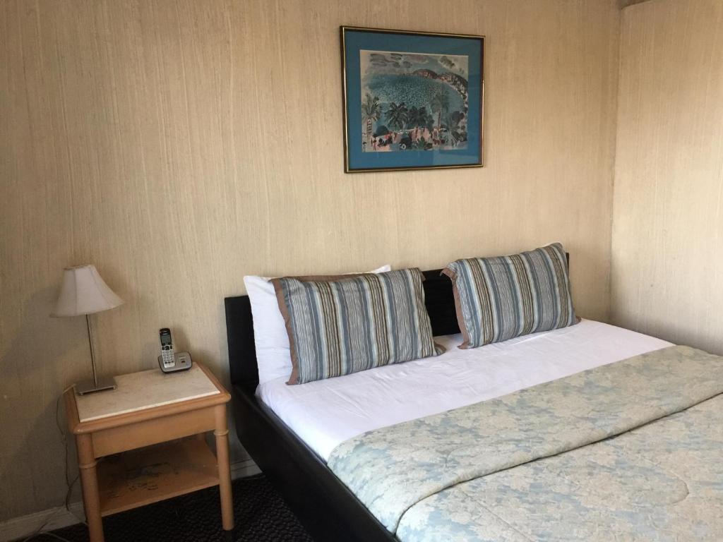 Mayflower Motel photo 3