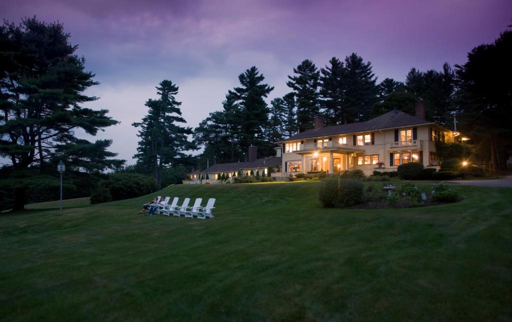 The Manor On Golden Pond image