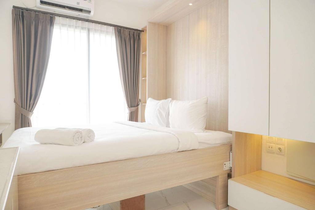 Best Choice and Nice Studio at Sky House BSD Apartment By Travelio
