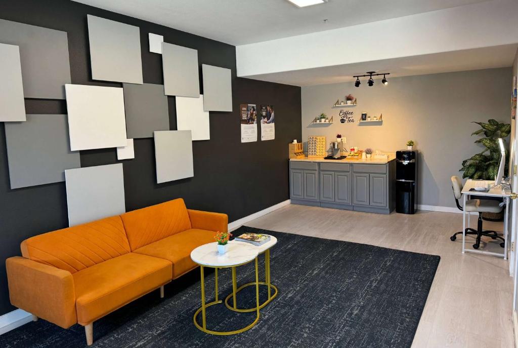 Baymont by Wyndham Ridgecrest image
