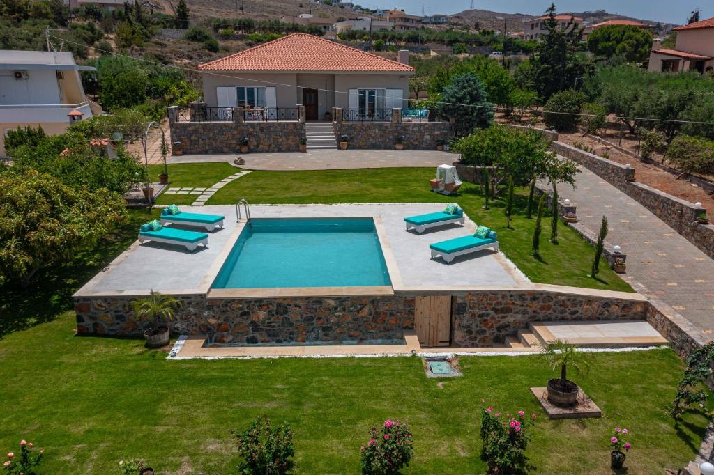 Villa Manetti-Private Pool & Garden - Hospi Living - Tap to explore photos