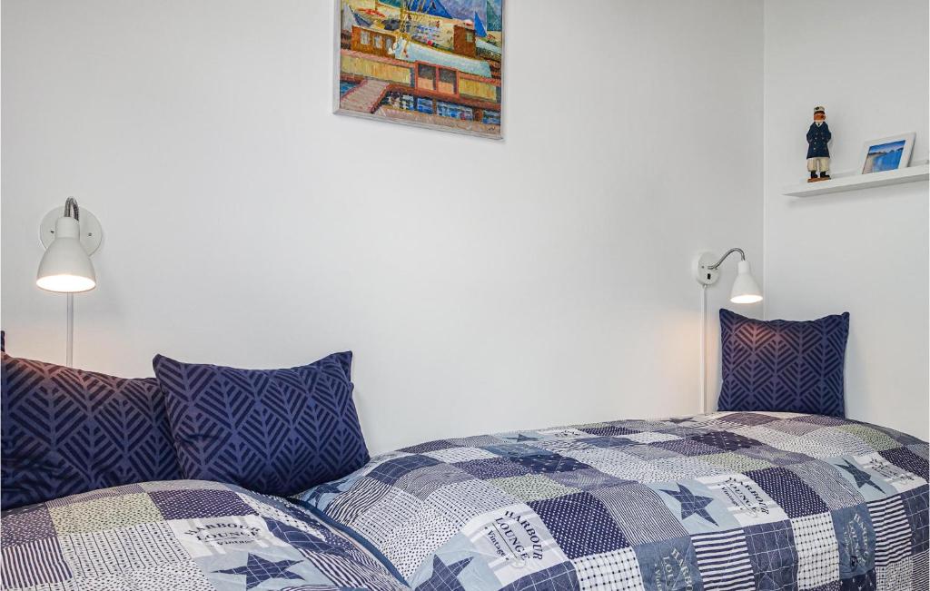2 Bedroom Stunning Apartment In Allinge - Tap to explore photos