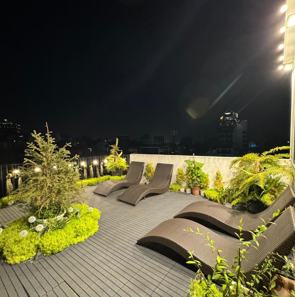 Add 17Gia Ngu 4rd floor City view elevator available