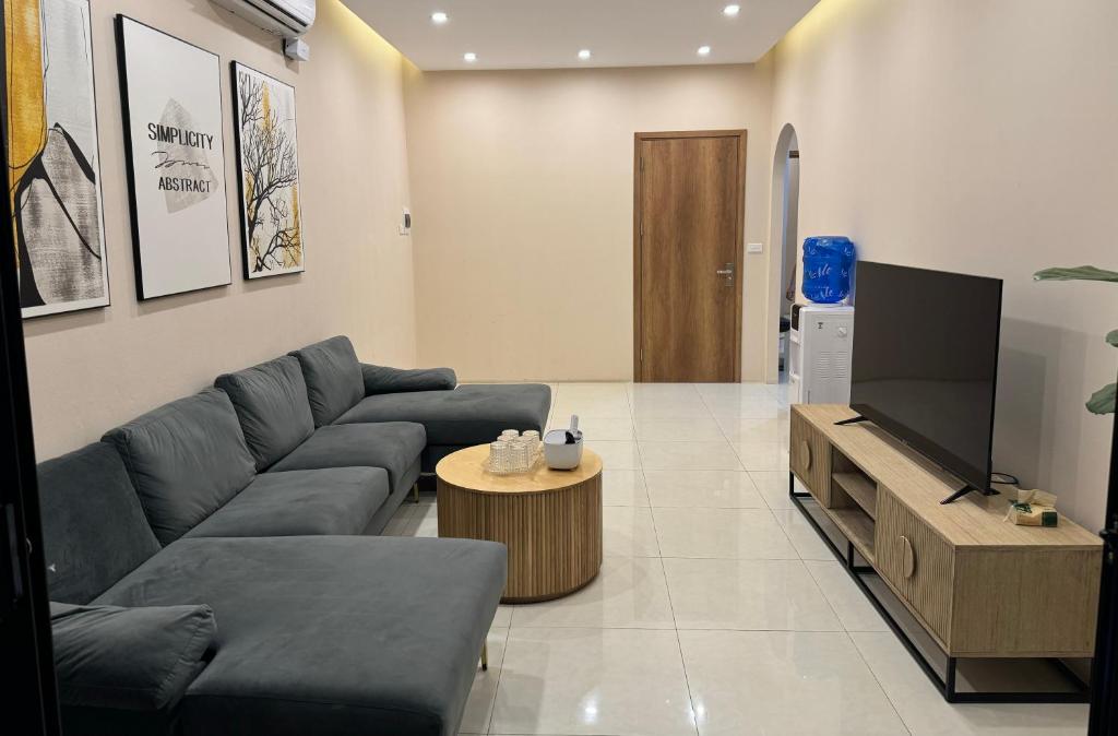 Add 17Gia Ngu 4rd floor City view elevator available