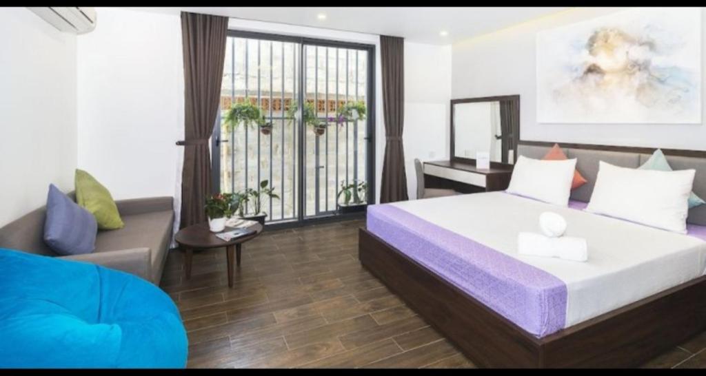 Khách sạn đầy đủ tiện nghi sát biển Mỹ Khê