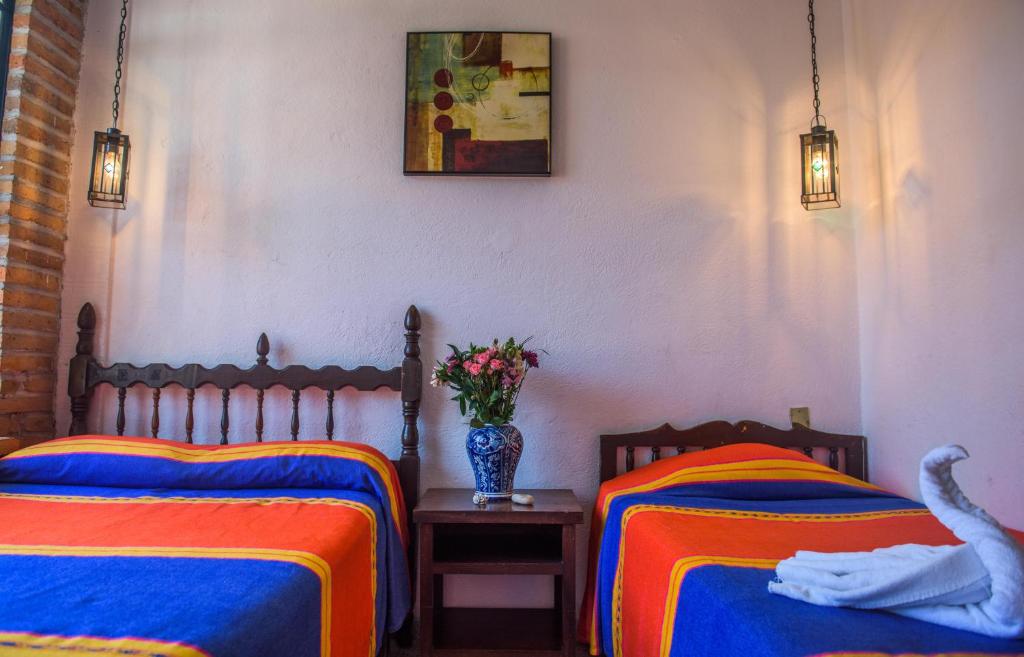 Трехместный (Стандартный номер с 2 двуспальными кроватями, балкон), Hotel Villa del Mar Tradicional