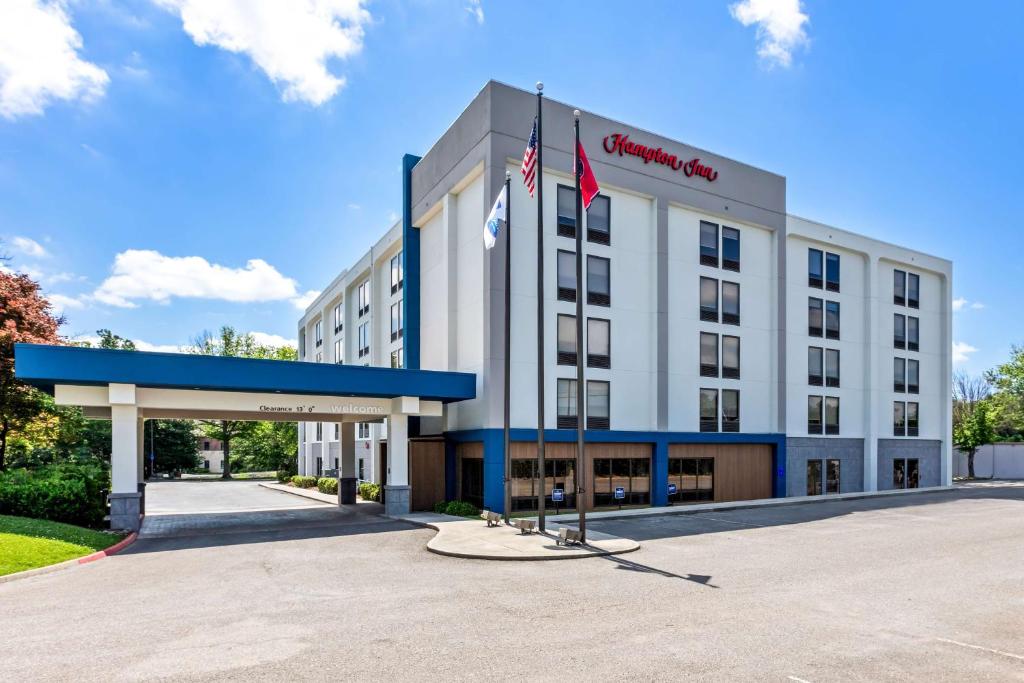 Hampton Inn Knoxville - Airport image