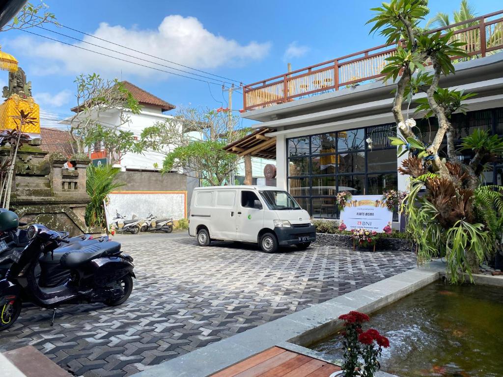 Putri Ayu Cottages - Tap to explore photos